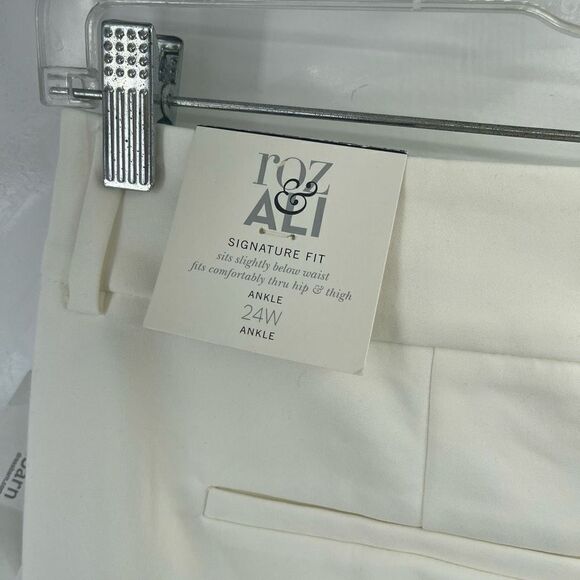Roz & Ali Women's Signature Fit Low Waist Ankle Length Trouser Size 24W NWT - Picture 11 of 15
